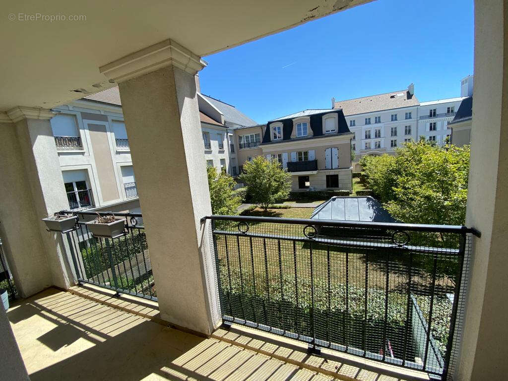 Appartement Serris F3 lumineux avec vue lac, balcon et double stationnement en sous-sol - photo 3