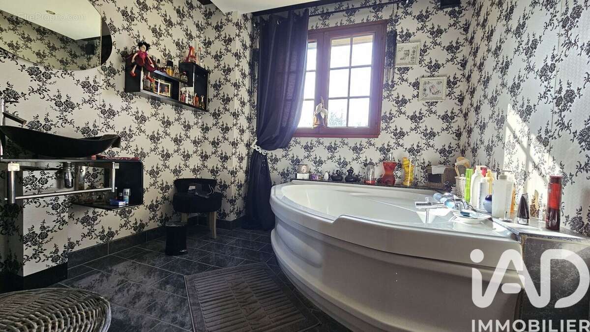 Photo 9 - Maison à LALANDE-EN-SON