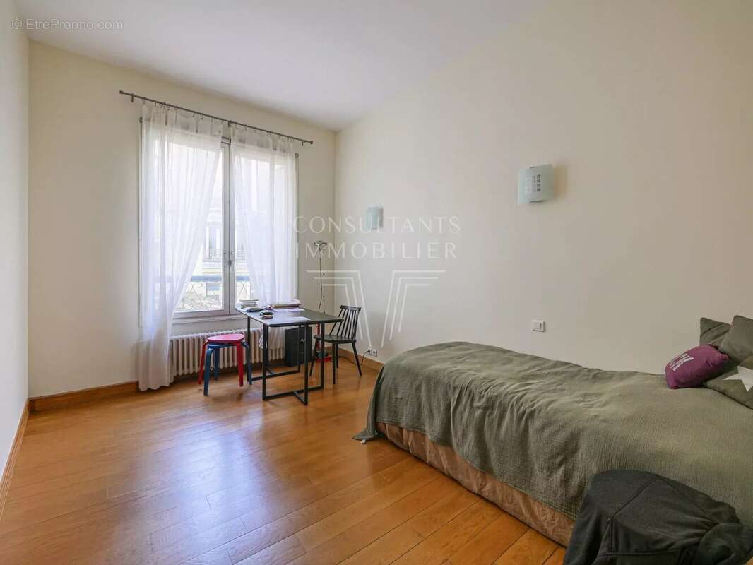 Appartement à PARIS-8E