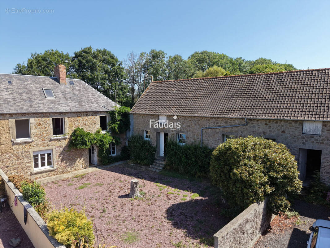 Maison à SAINT-PATRICE-DE-CLAIDS