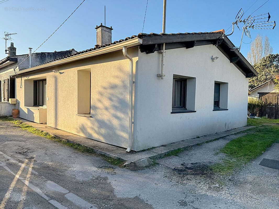 Maison à VILLENAVE-D'ORNON
