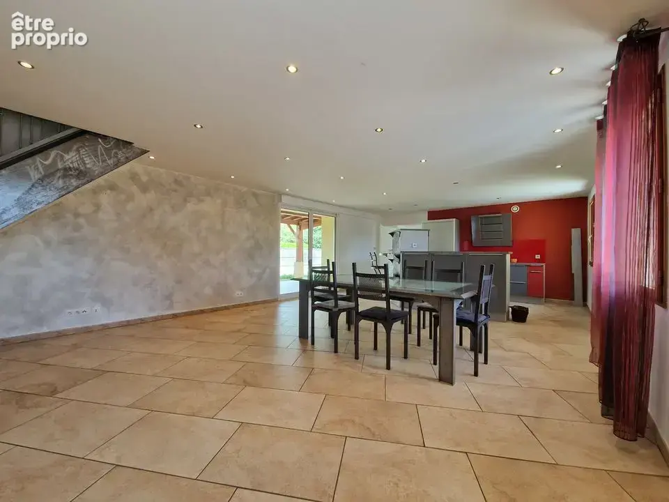 Maison 7 pièces 182 m² à vendre à Bellerive-Sur-Allier (03700) - photo 3