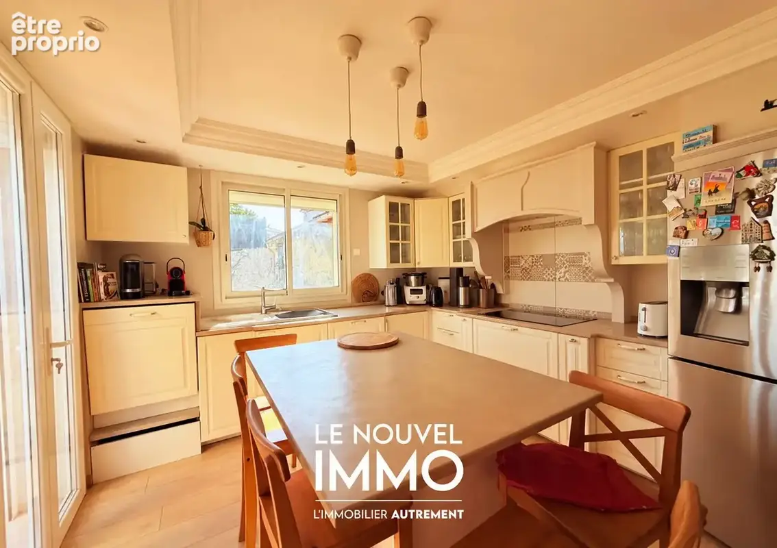 Maison 6 pièces 160 m² à vendre à Rognac (13340) - photo 6