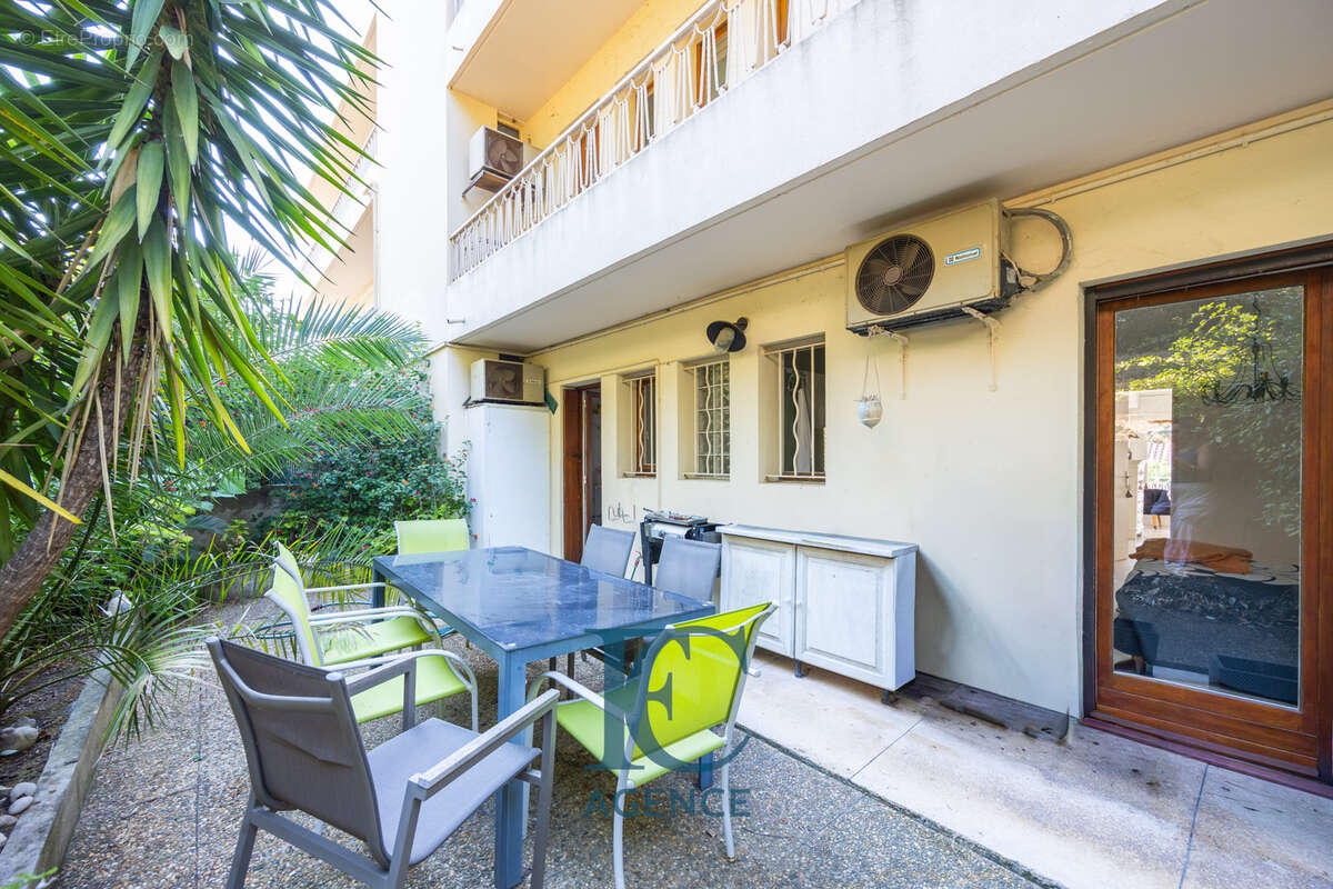 Appartement T3 de 90 m2 avec terrasse à deux pas du centre-ville - photo 6