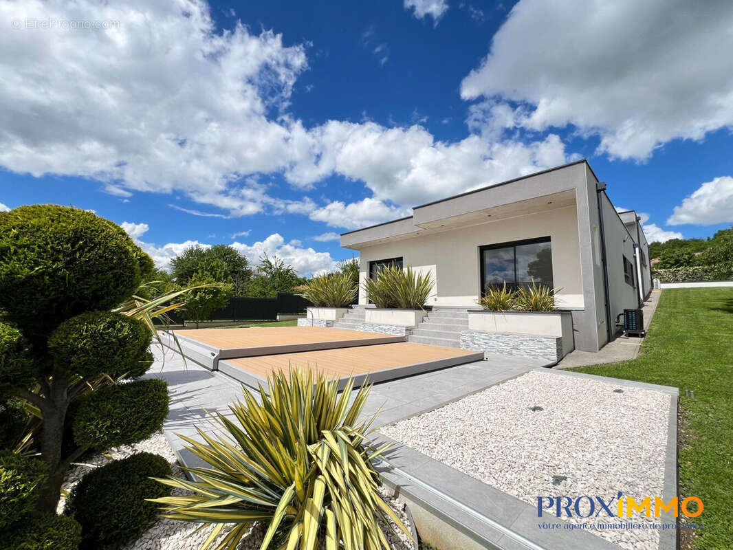 Maison 165 m² à Saint-Cassien  - photo 9
