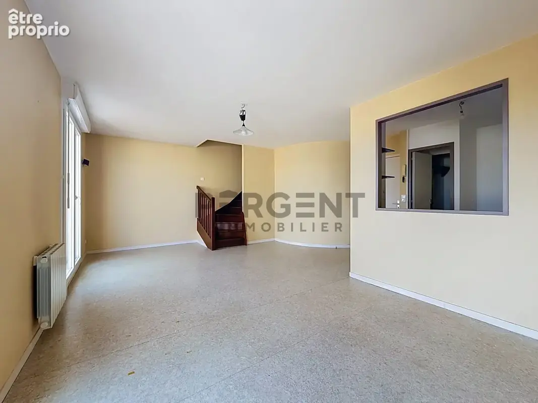Appartement 2 pièces 45 m² à vendre à Reims (51100) - photo 2