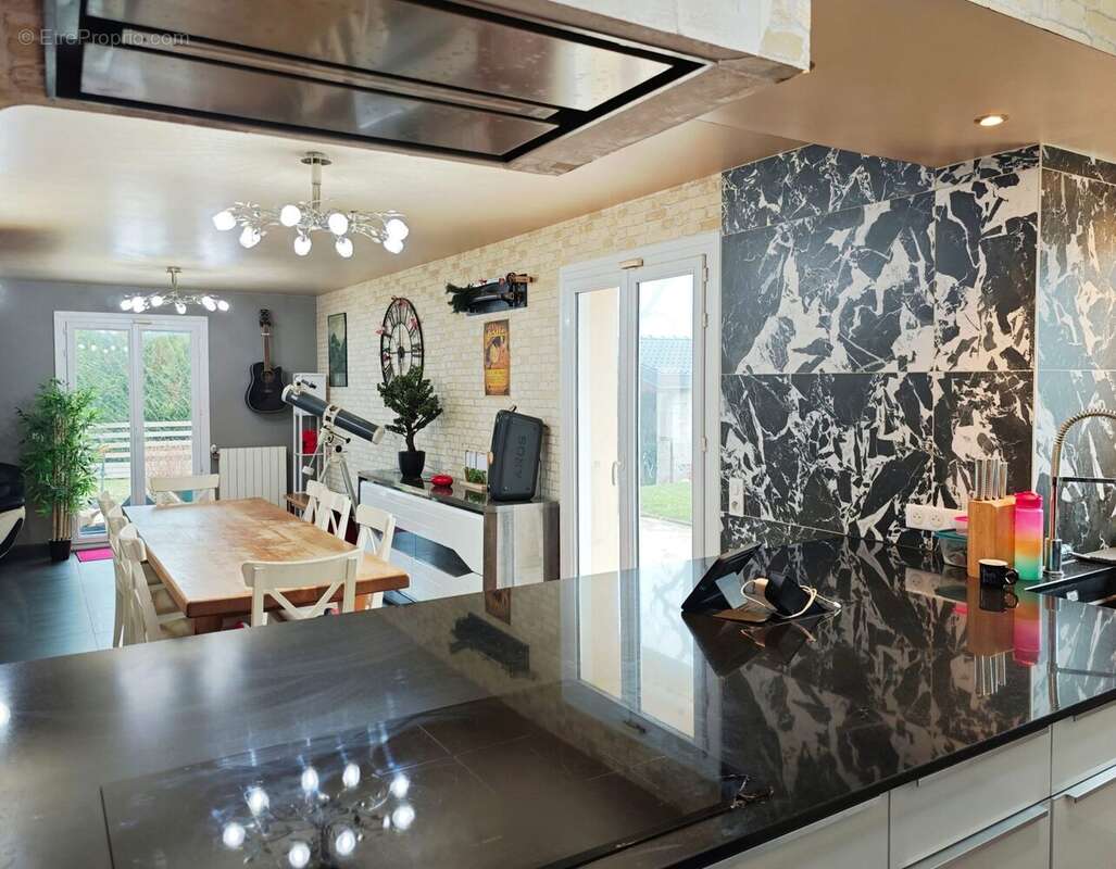 Maison 166 m² à Gex  - photo 8
