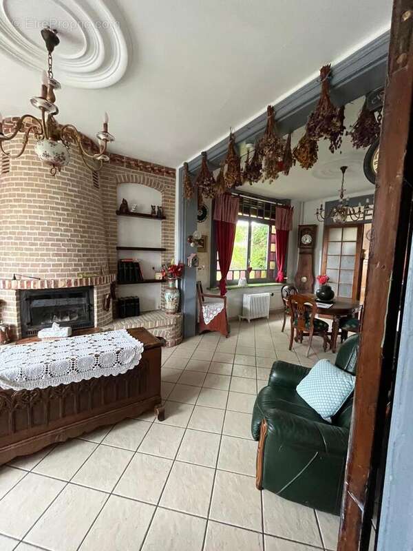 Photo 3