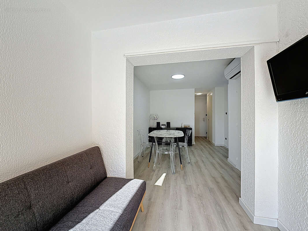 Appartement à SIX-FOURS-LES-PLAGES