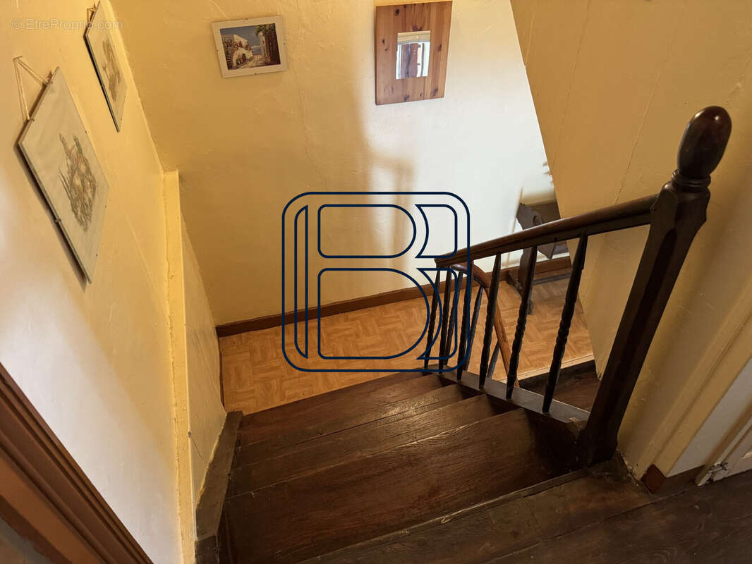 Maison à CHAUMONT-LE-BOURG