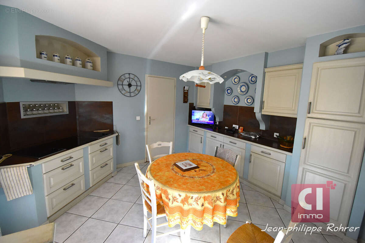 Maison à FLASSANS-SUR-ISSOLE