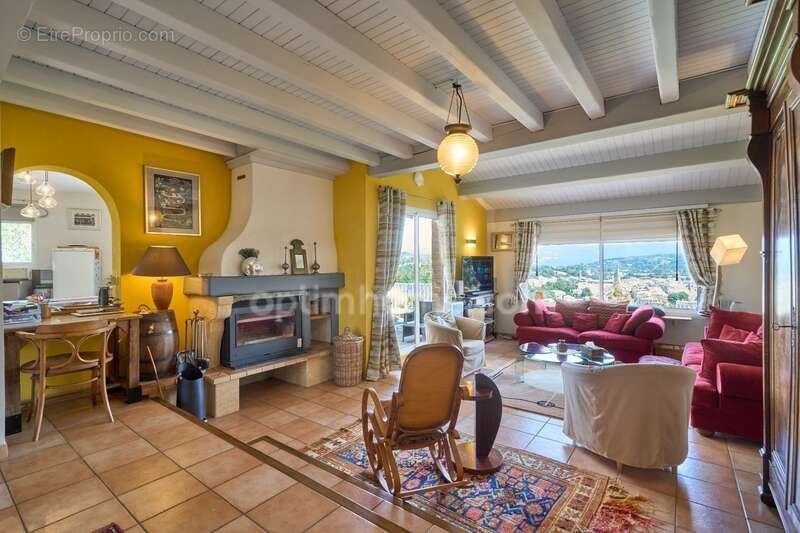 Limoux (11300) – maison d’architecte – 5 pièces – vue panoramique – piscine – garage – grand terrain clôturé - photo 4