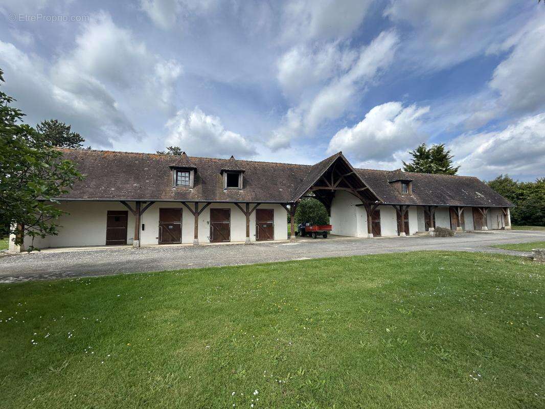 Propriété de caractère 12 pièces 638 m² avec piscine, dépendances équestres et parc de 1,4 ha à Villegats - photo 20