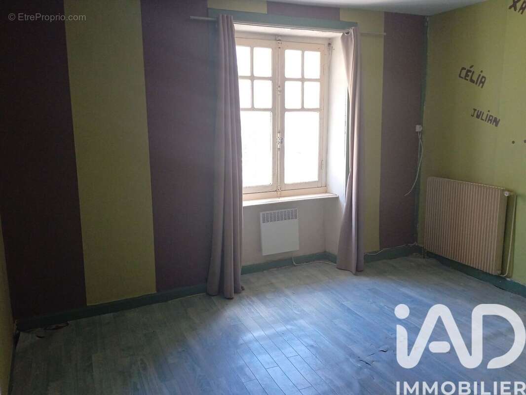 Photo 5 - Maison à LA ROCHE-DERRIEN