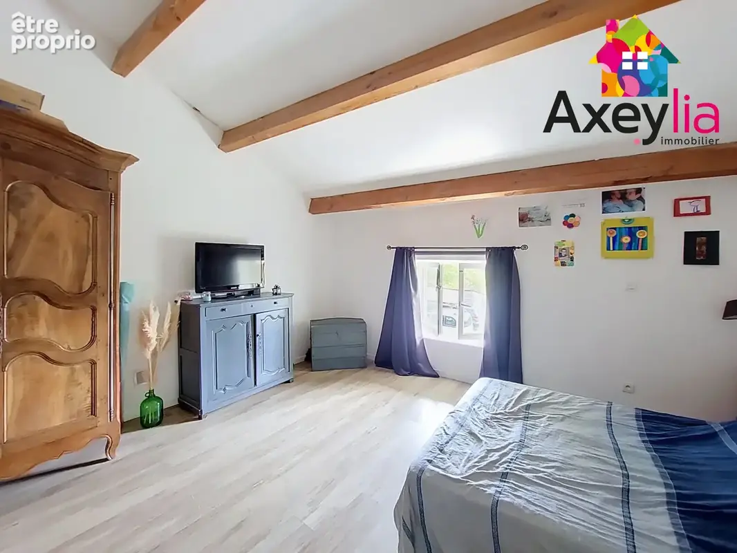 A vendre- saint-julien de jonzy- maison en pierres sur terrain d'environ 2600 m2 - photo 8