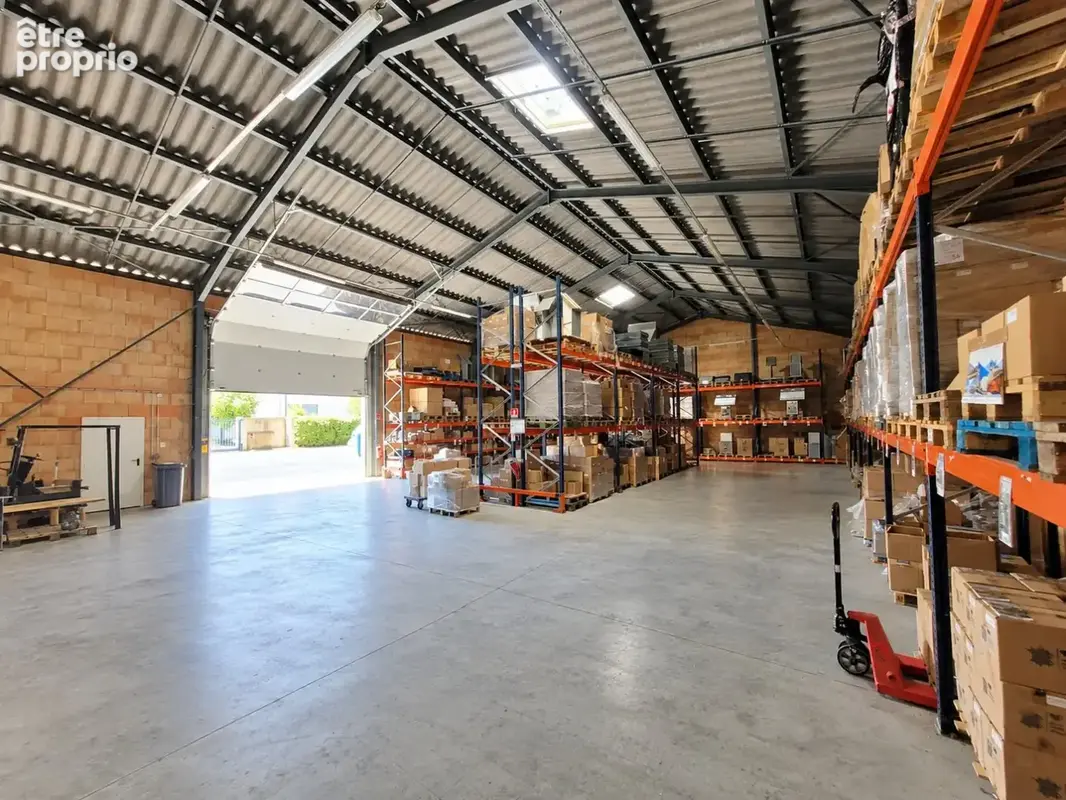 Photo Commerce à Montarnaud au prix de 950 000€