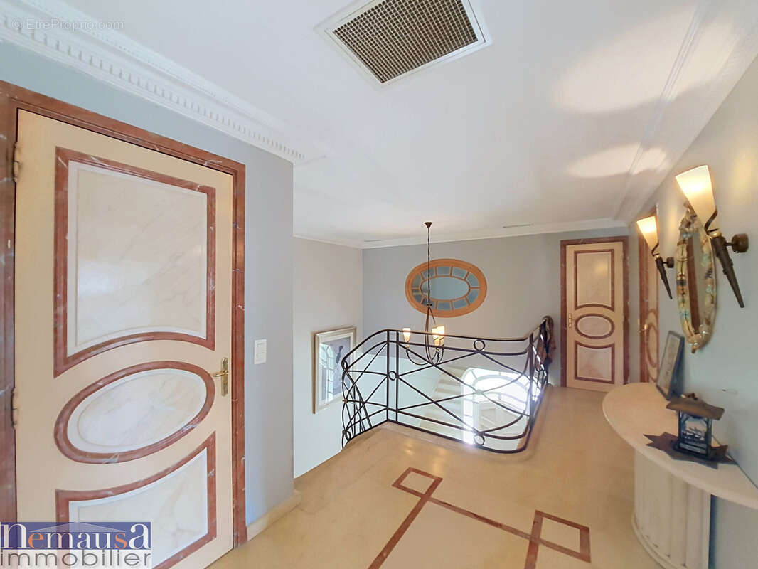 Propriété 200m2 avec Matériaux Nobles secteur bas Planette - photo 31