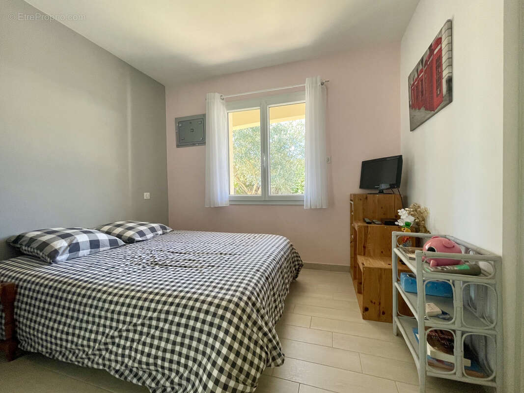 Maison à VAUX-SUR-MER