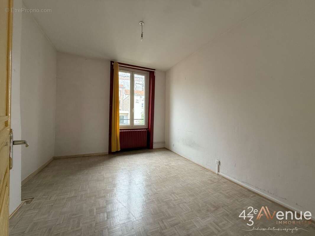 Appartement à SAINT-ETIENNE