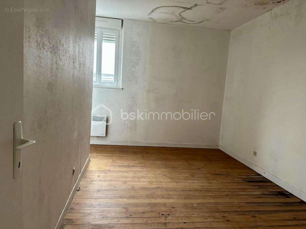 Appartement à BRUYERES-ET-MONTBERAULT