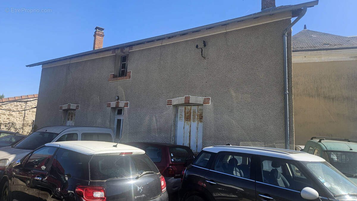 Maison à LE DORAT