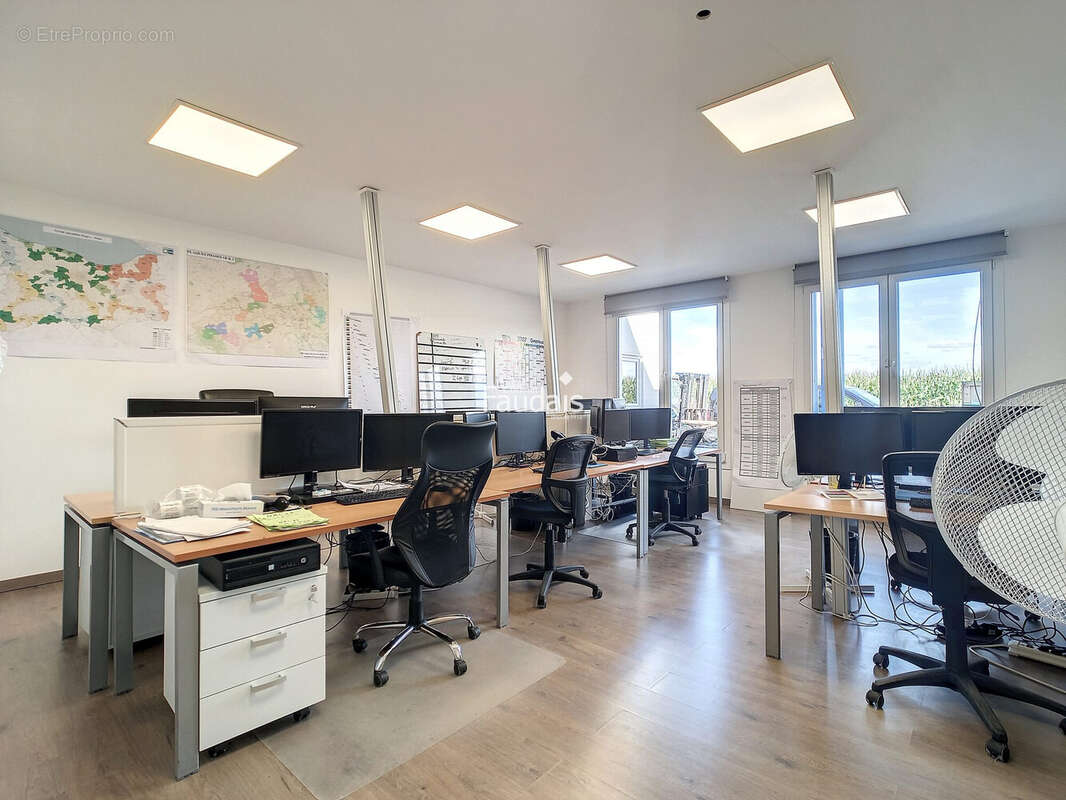 Commerce 430 m² à Dangy  - photo 6