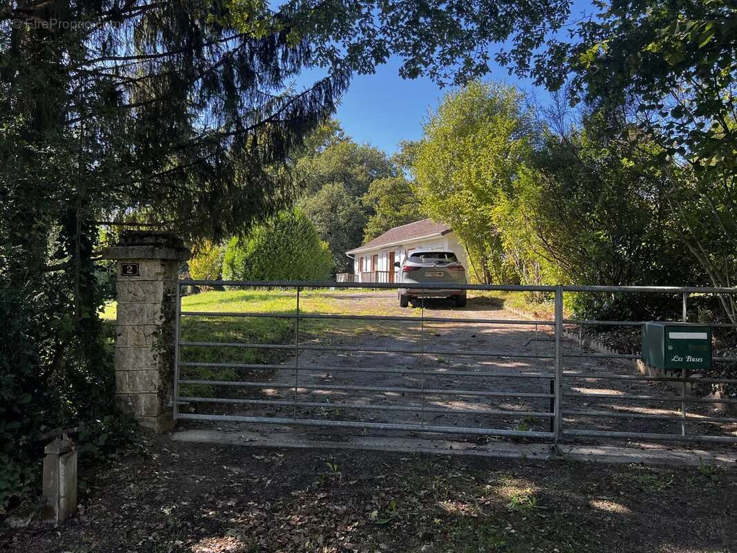 Maison à FOLLES