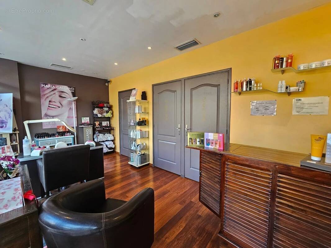 Commerce à SAINT-RAPHAEL