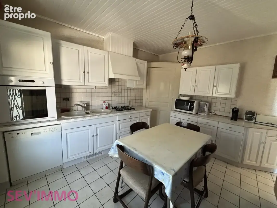 Maison 146 m2 habitables avec grand garage. - photo 4