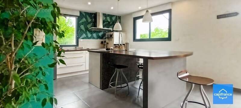 Maison à L'HUISSERIE