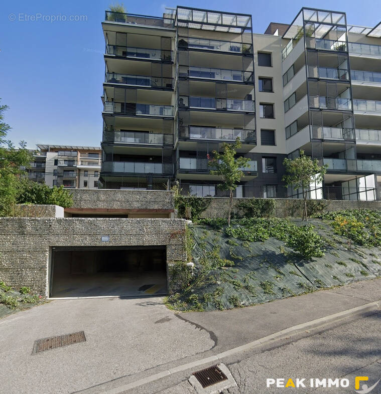 Parking à ANNECY-LE-VIEUX