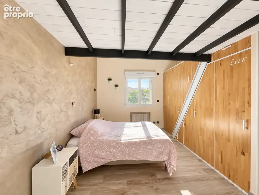 maison mitoyenne, entièrement rénovée en 2015 avec terrasse et garage - photo 4