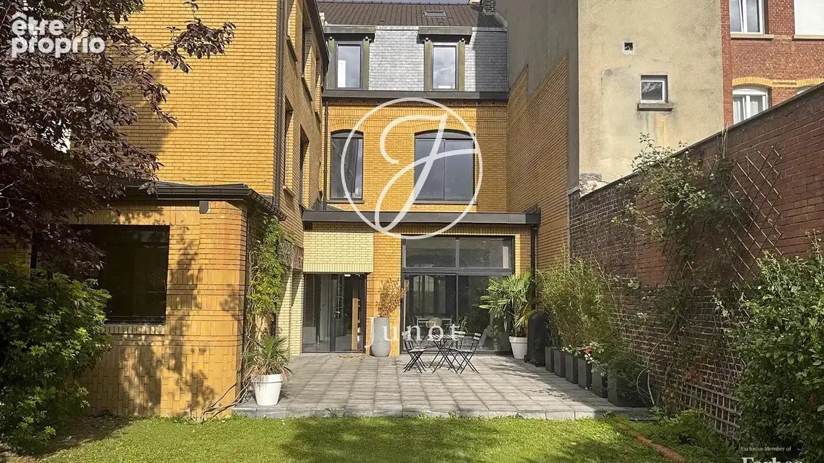 Marcq-en-Barœul – SAINT-MAUR – Maison de Maître – 12 pièces - 369,96m² – 9 chambres – Jardin  – Garage - Cave - photo 4
