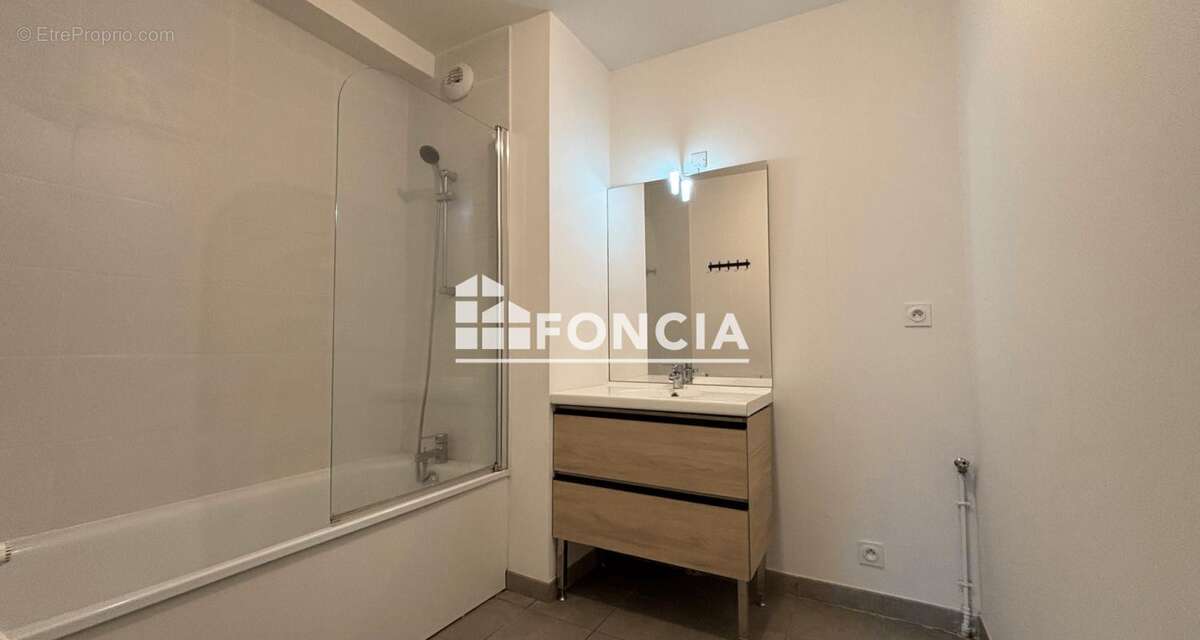 Appartement à SAINT-SEBASTIEN-SUR-LOIRE