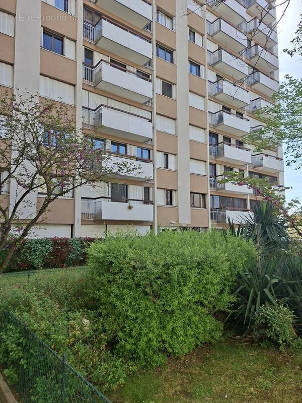Appartement à CHOISY-LE-ROI