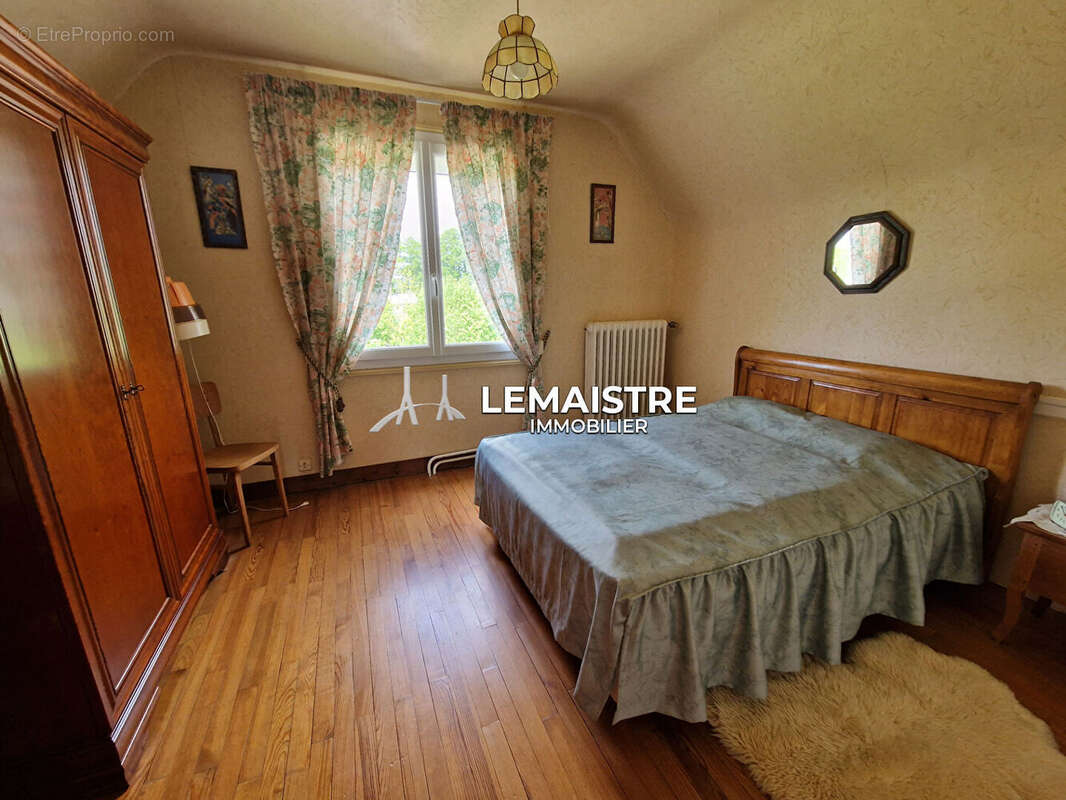 Maison - proche St-Romain - 100 m² - 4 chambres - sous-sol complet - jardin arboré - photo 6