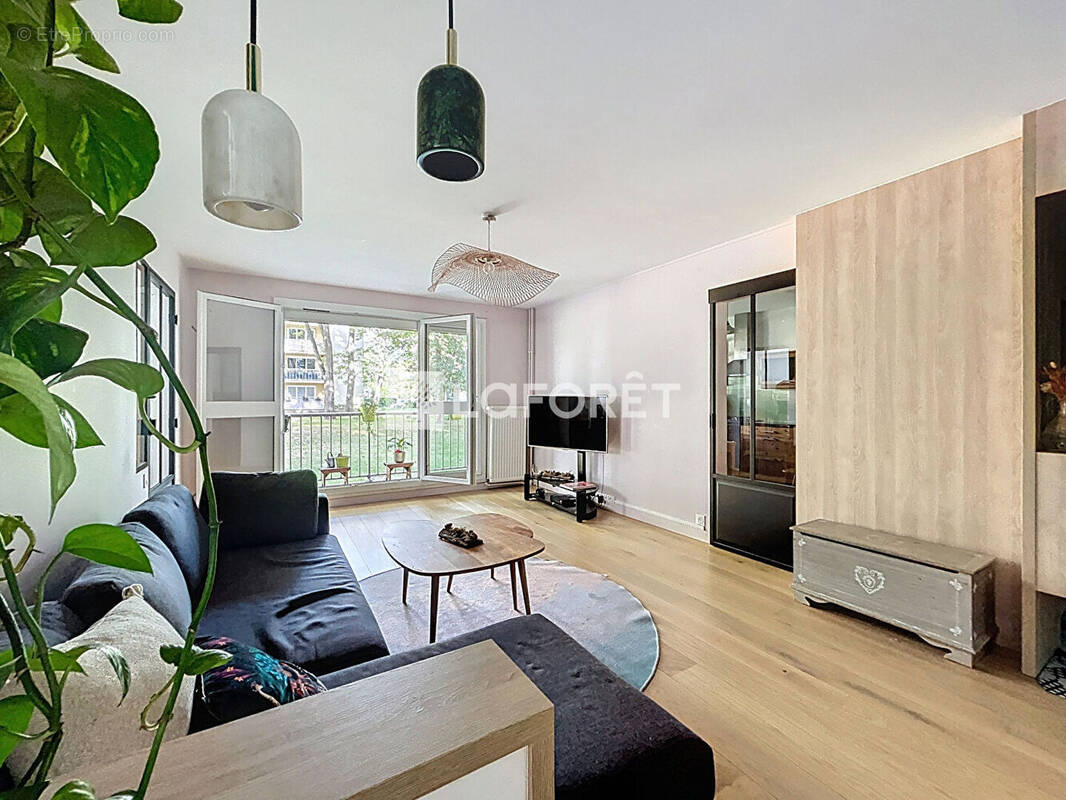 Appartement à VERNEUIL-SUR-SEINE