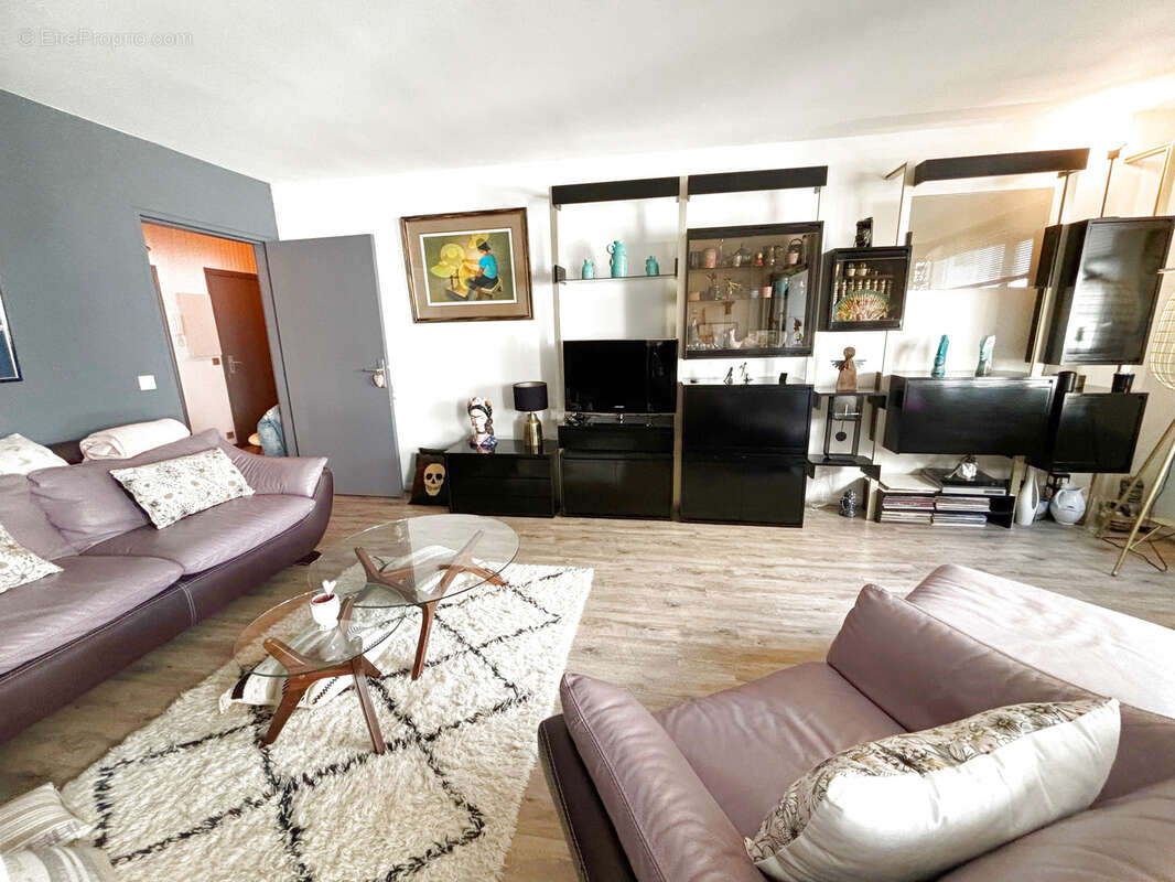 Superbe F4 au cœur d’Enghien-les-Bains avec loggia et parking - photo 8