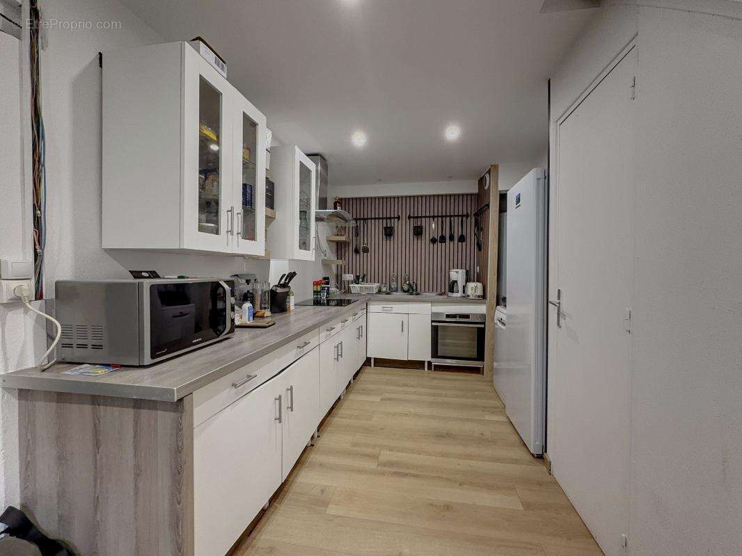 Maison à VILLECOMTE