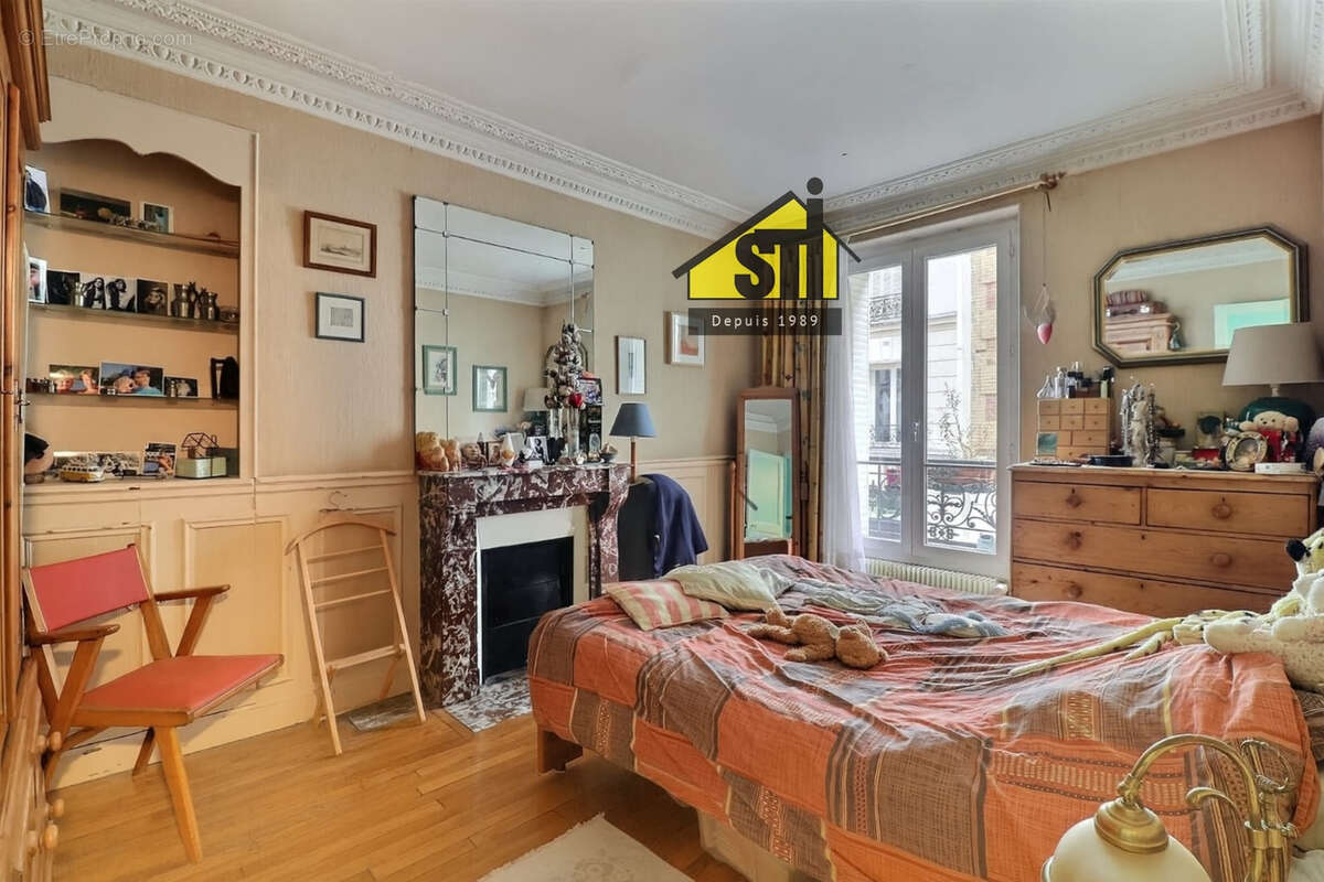 Appartement à PARIS-14E