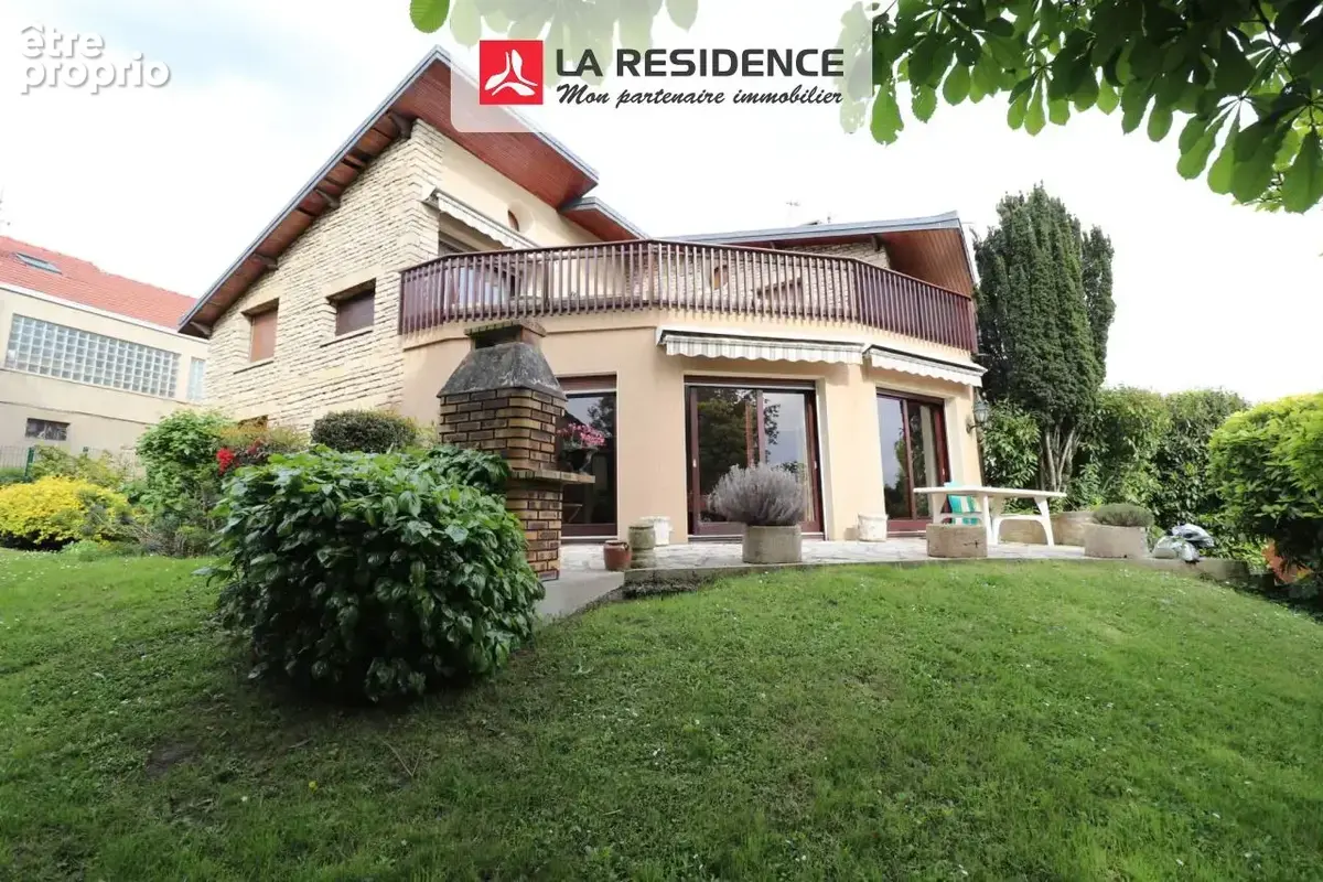 Maison 8 pièces 248 m² à vendre à Argenteuil (95100) - photo 1