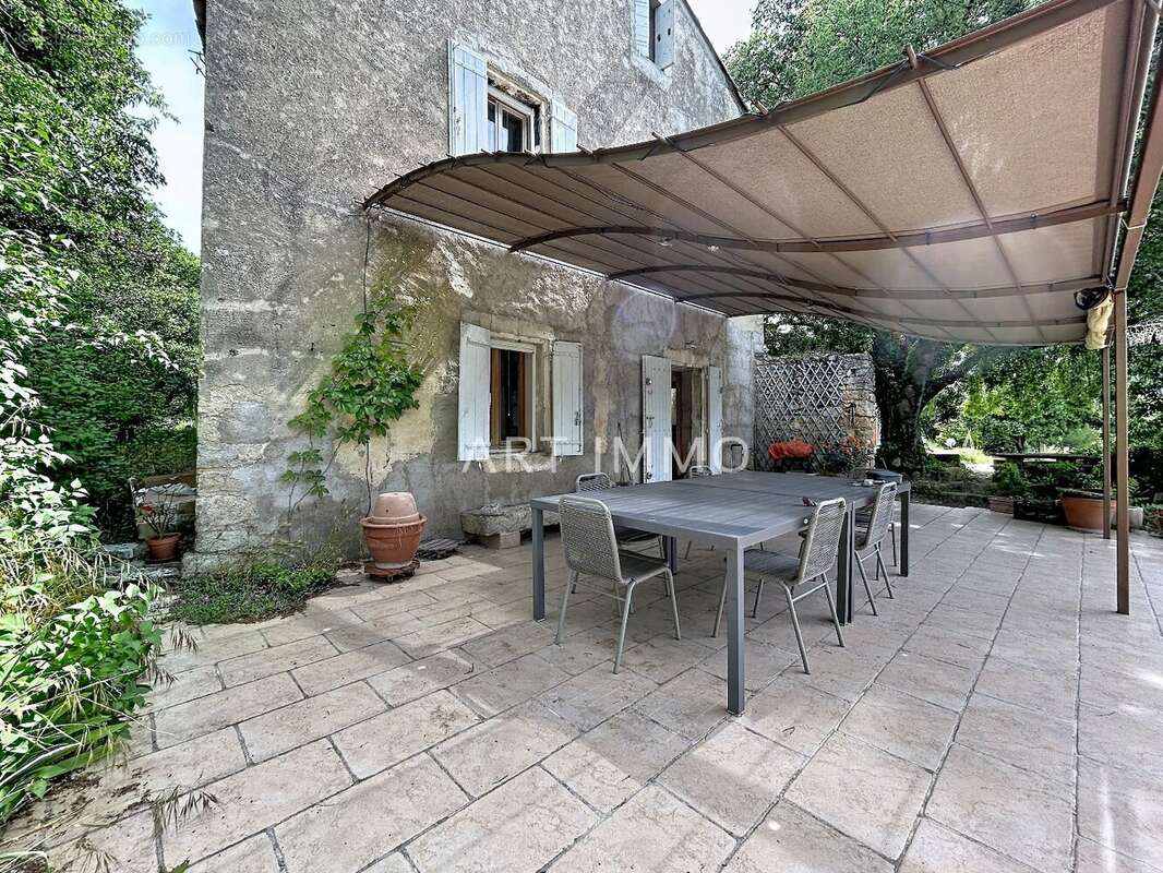 Maison à ROBION