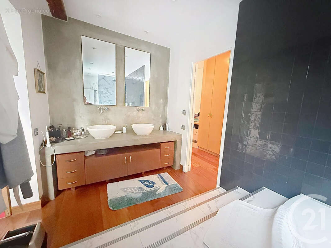 Maison à PARIS-12E