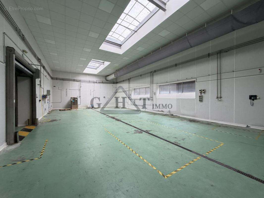 Entrepot 2765m2 a vendre bondoufle - photo 8