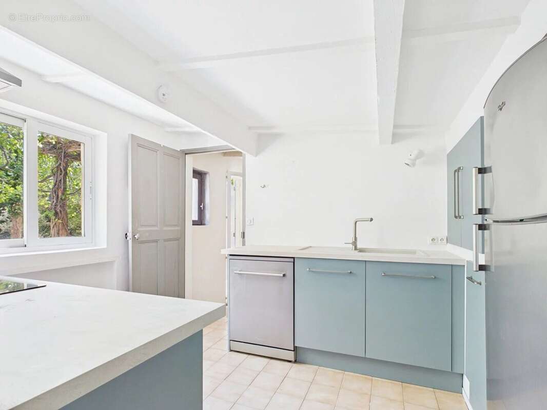 Maison à FONTVIEILLE