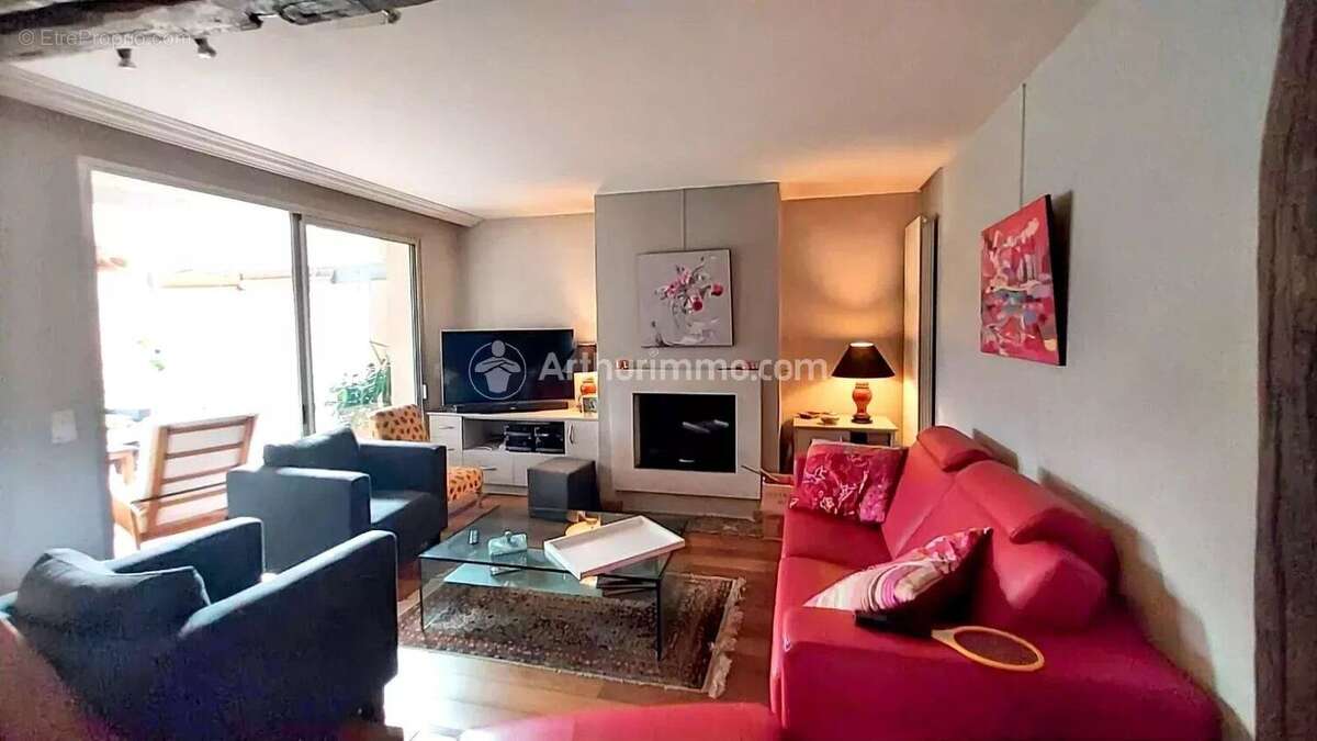 Maison à PAYRIN-AUGMONTEL