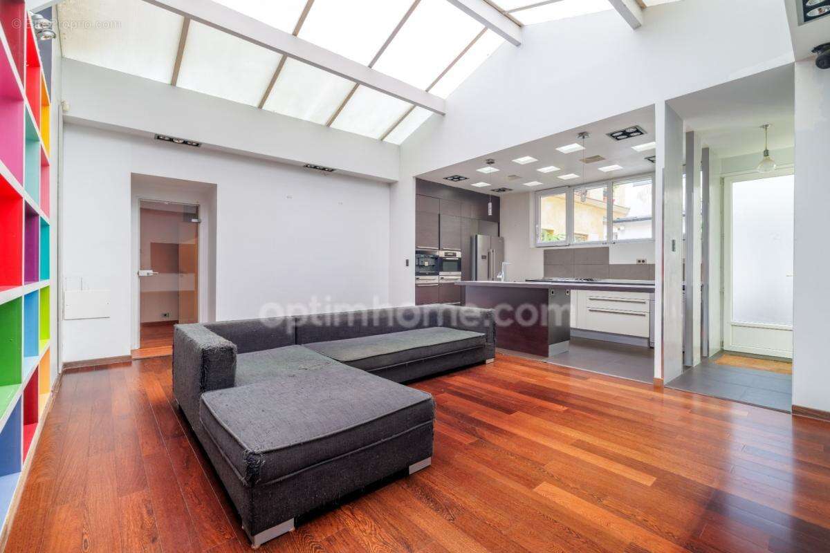 loft avec verrière et patio interieur à vendre 8 pièces 3 chambres - photo 8