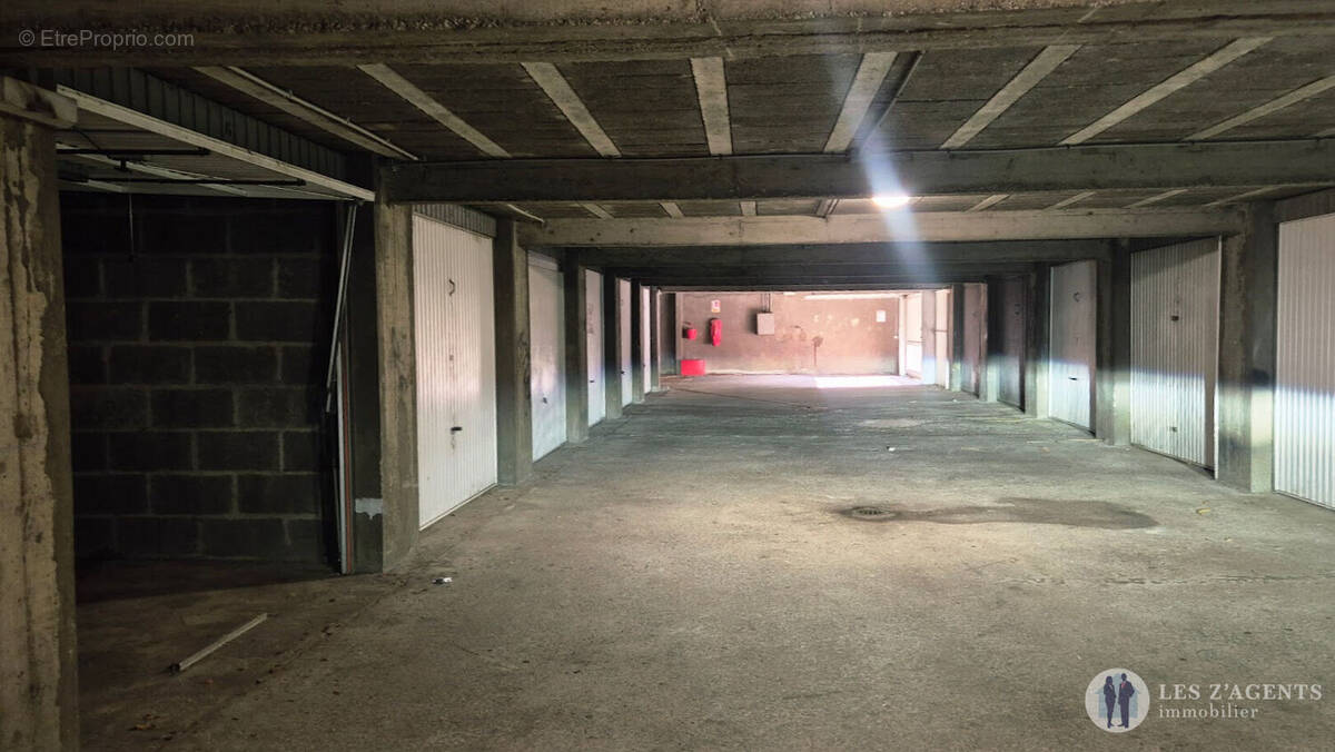 Parking à ECHIROLLES