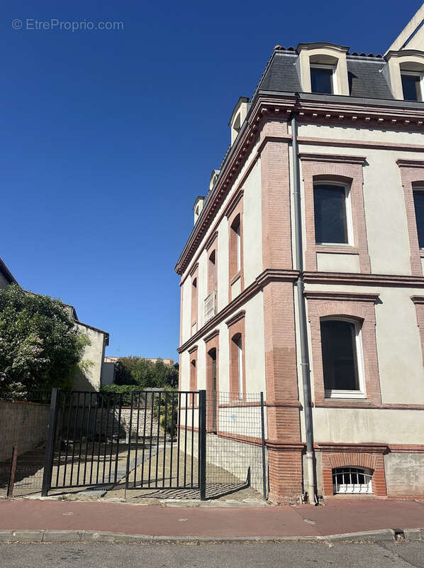 TOULOUSE LE BUSCA, Hôtel particulier de 438 m2 - photo 5