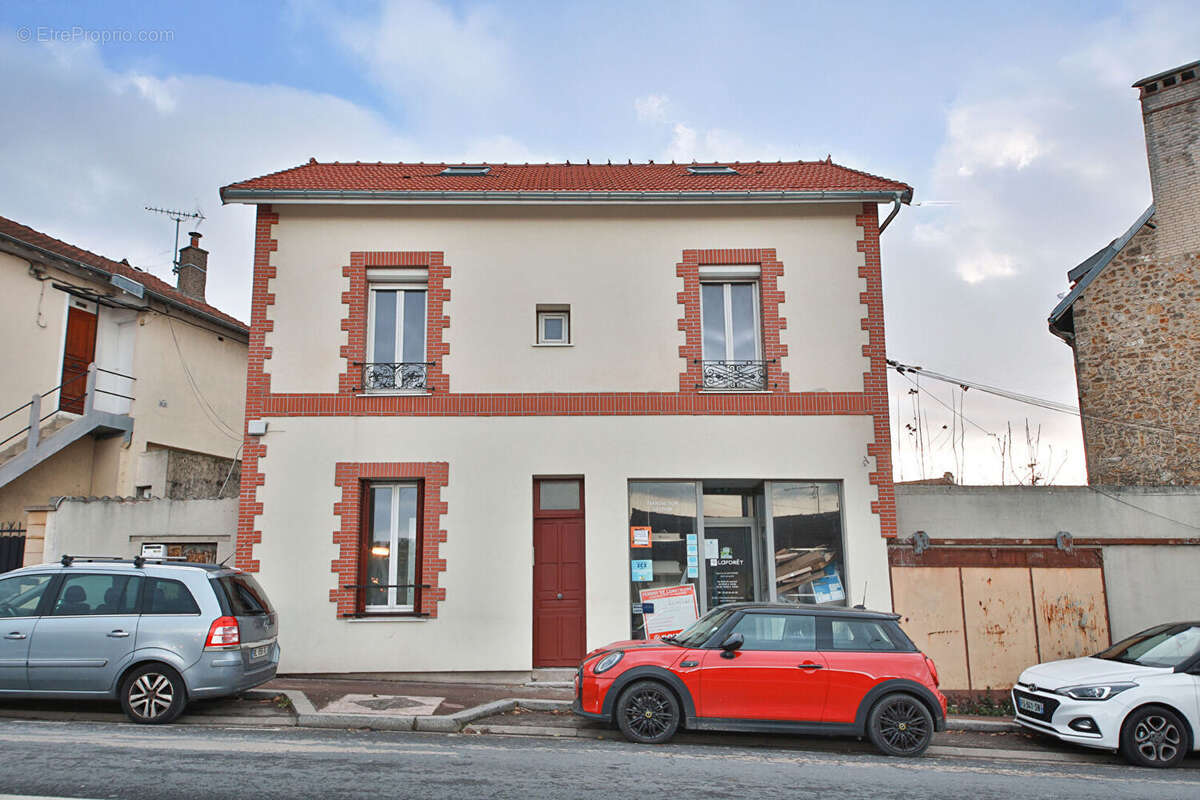 Appartement à NANTERRE